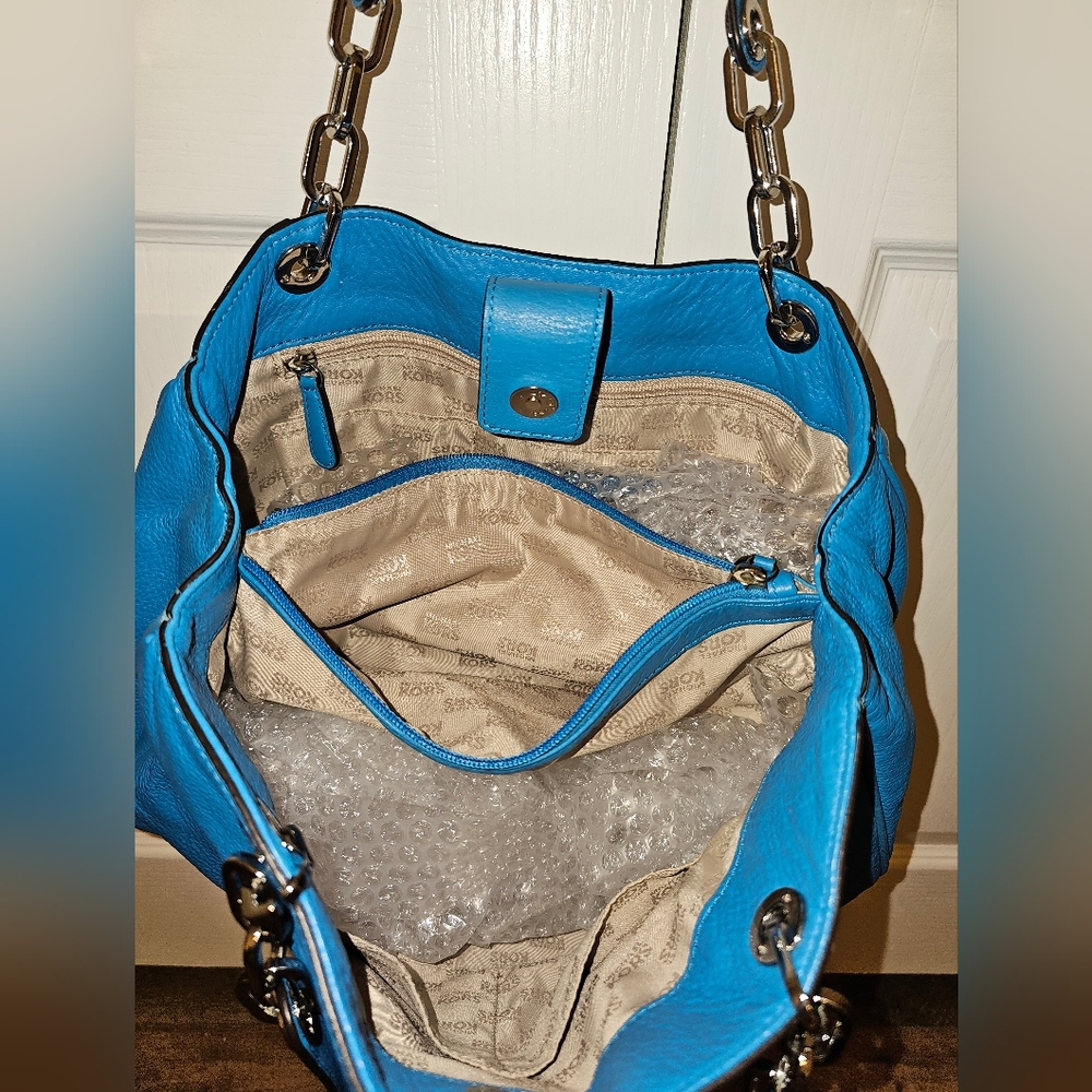 Michael Kors Blue Shoulder Bag with Silver Accents - Picture 9 of 13